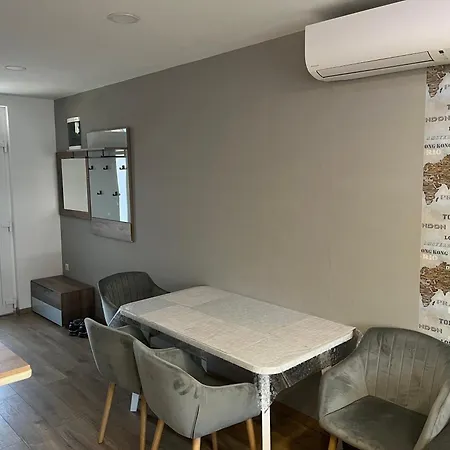 Keszthely Apartman *